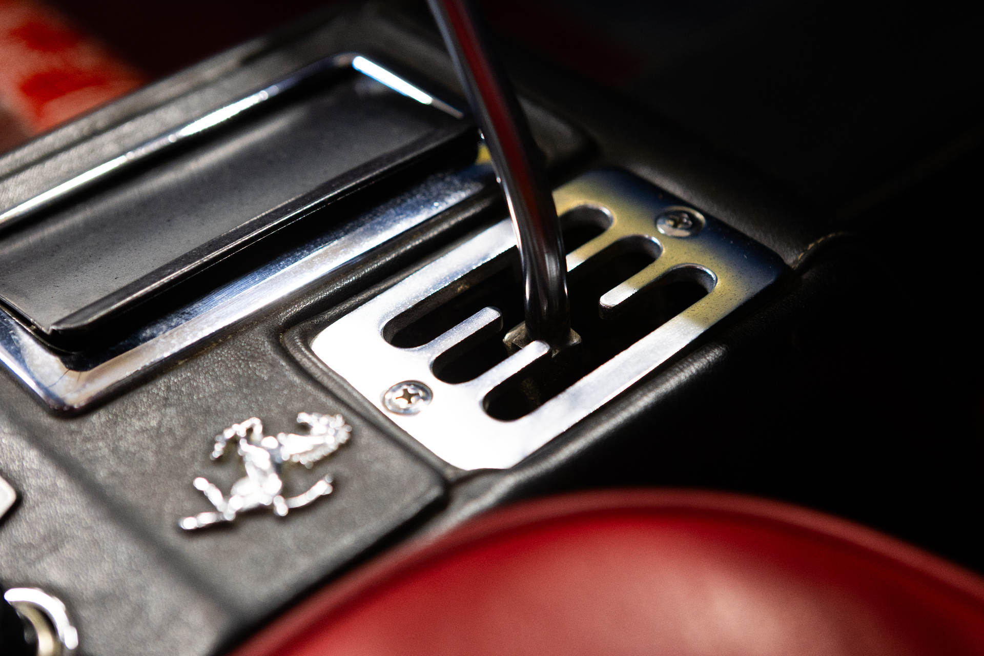 Gated shifter gate, close-up