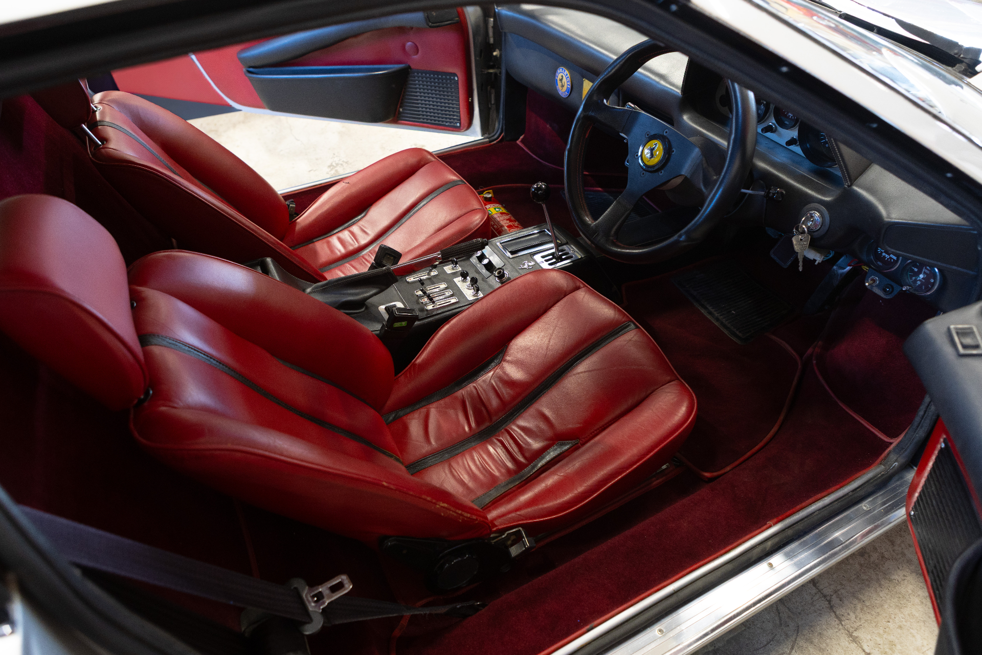 Interior with Rosso leather seats and patina