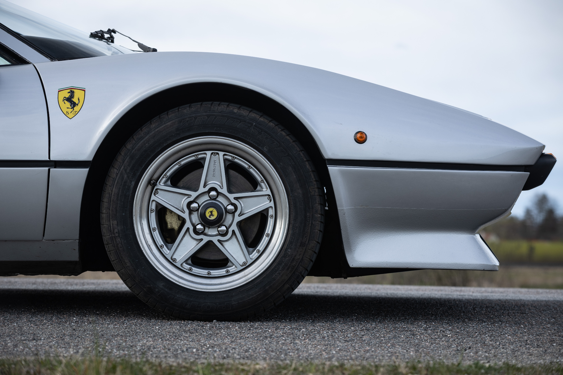 Front wheel with Ferrari emblem